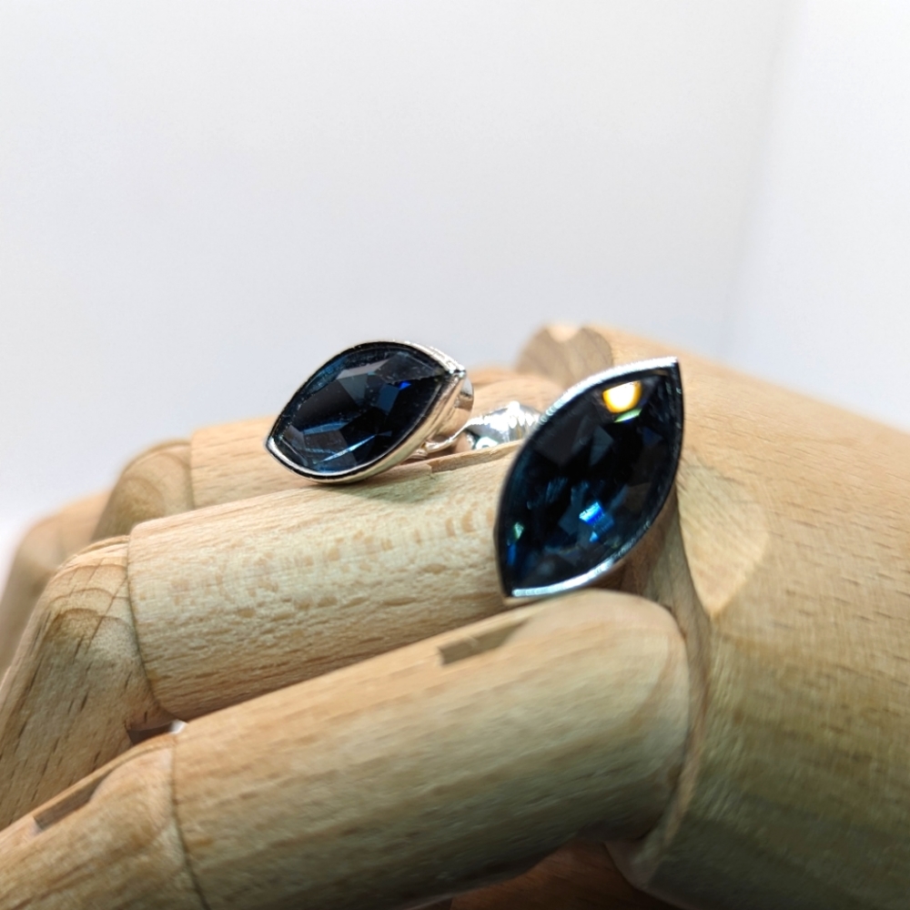 YSL YVES SAINT LAURENT Faceted Blue Stone in Silver Tone Clip-on EARRINGS